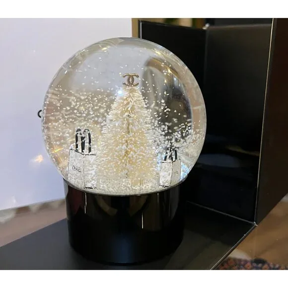 Chanel Limited Edition Snow Globe With Box - Picture 9 of 13